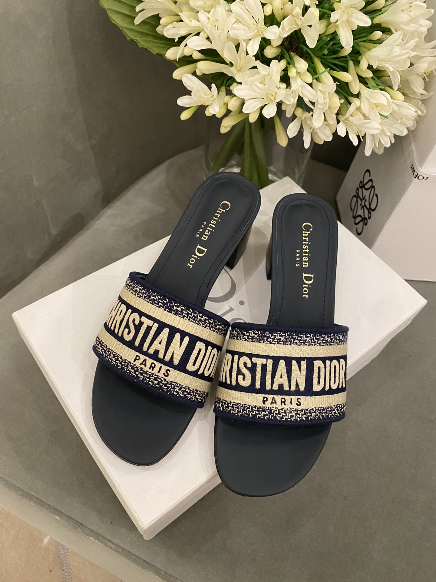 D*or slippers