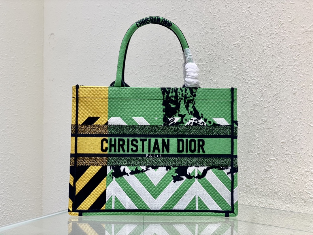 D*or small book tote-36.5cm