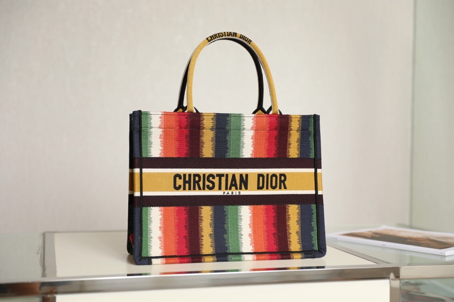D*or small book tote-36.5cm