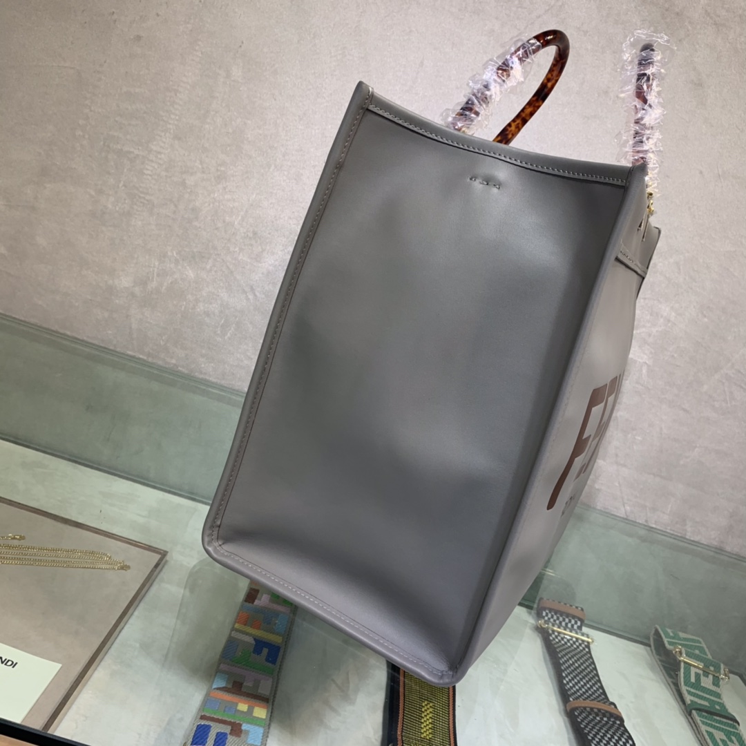 F**di tote-39x19x35cm