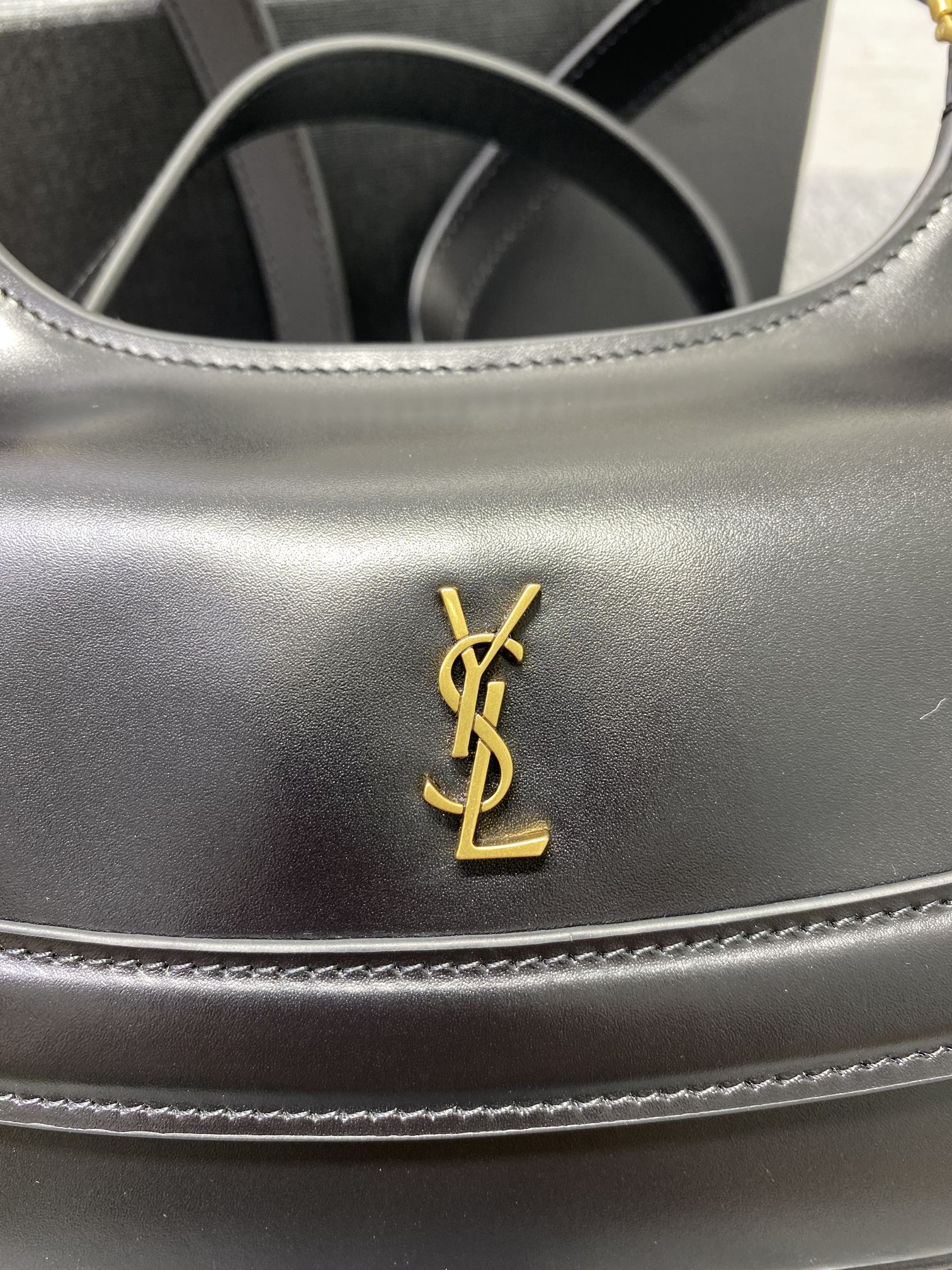 Va1e*ntin0 charlie handbags-18.5x13x3.5cm