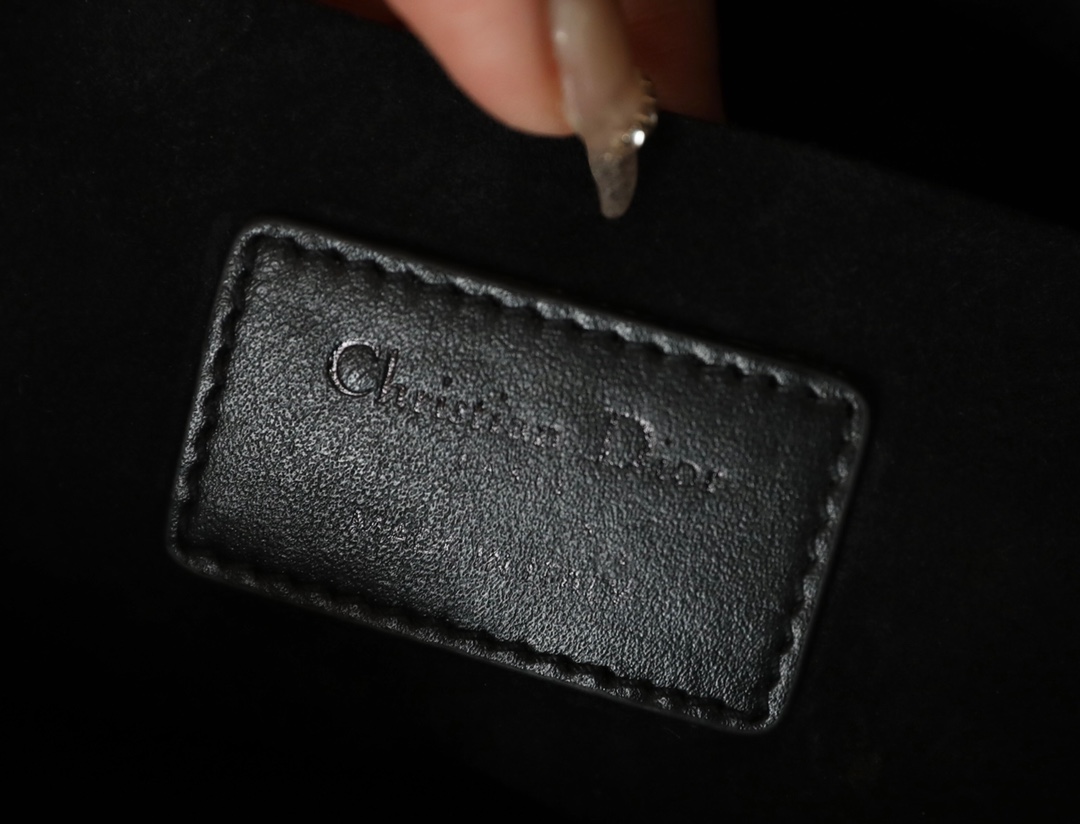 D*or lady bag-26 x 13.5 x 5cm