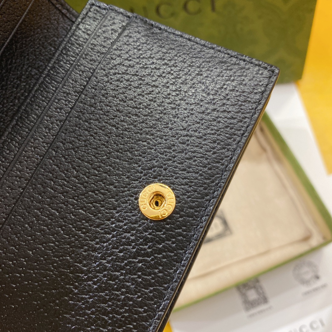 G*u*i wallet-11*8.5*3cm