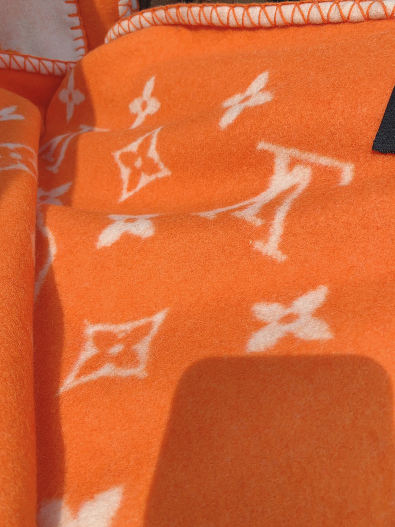 l0*is V*t0n blankets-180*140cm