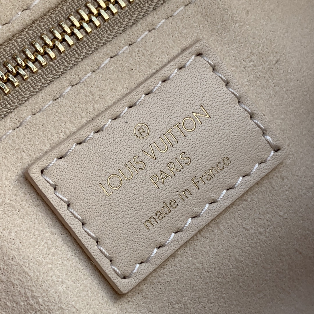 l0*is V*t0n petite malle souple-20x12x9.5cm