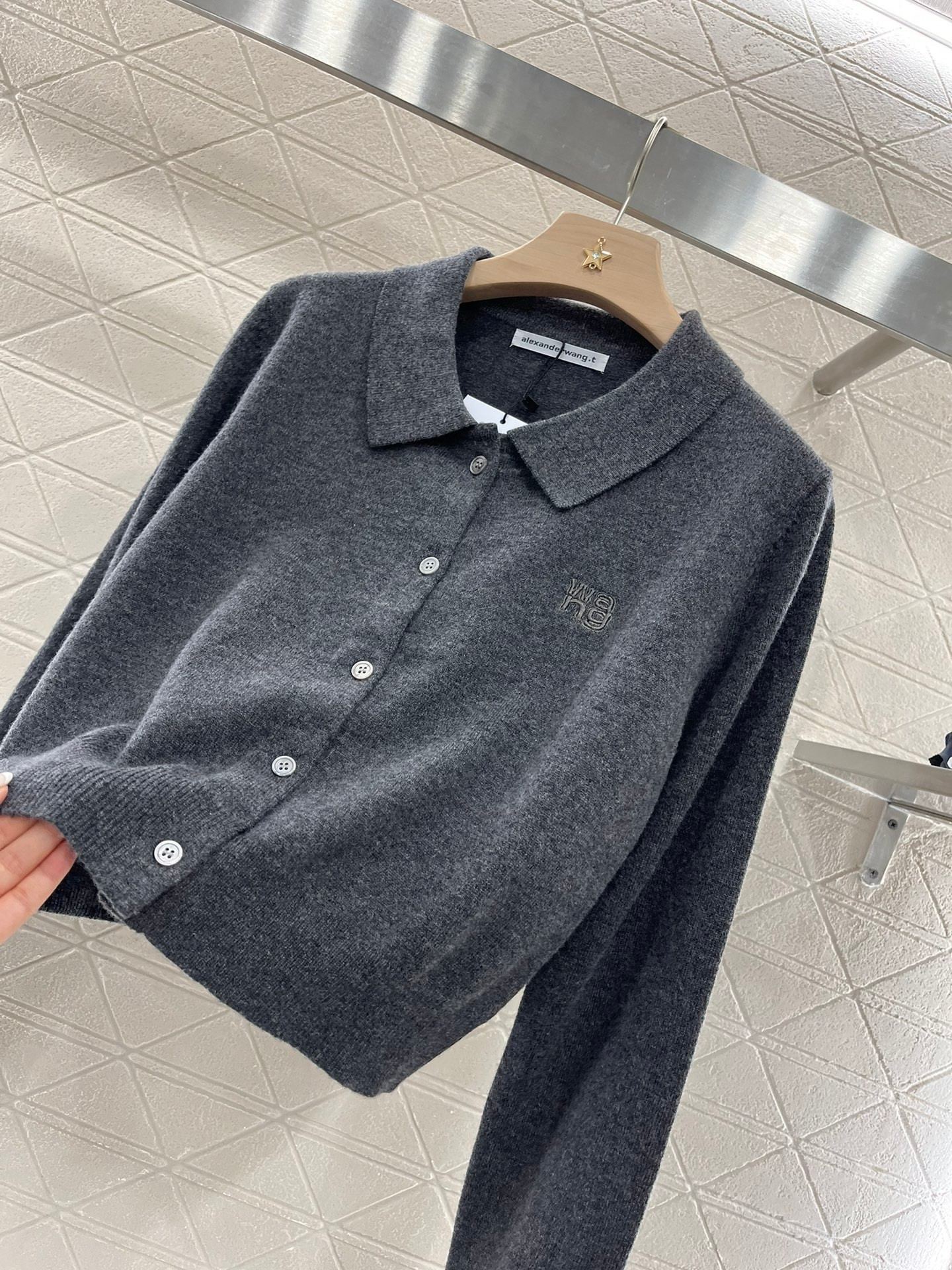 A1exa*der wang stacked-logo cardigan