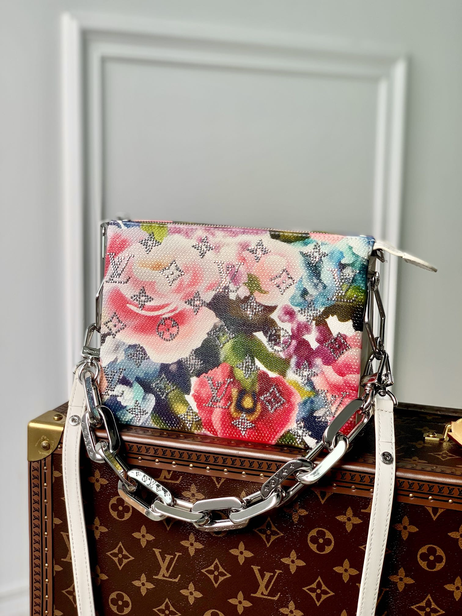 l0*is V*t0n coussin bb bag-21*16*7 cm