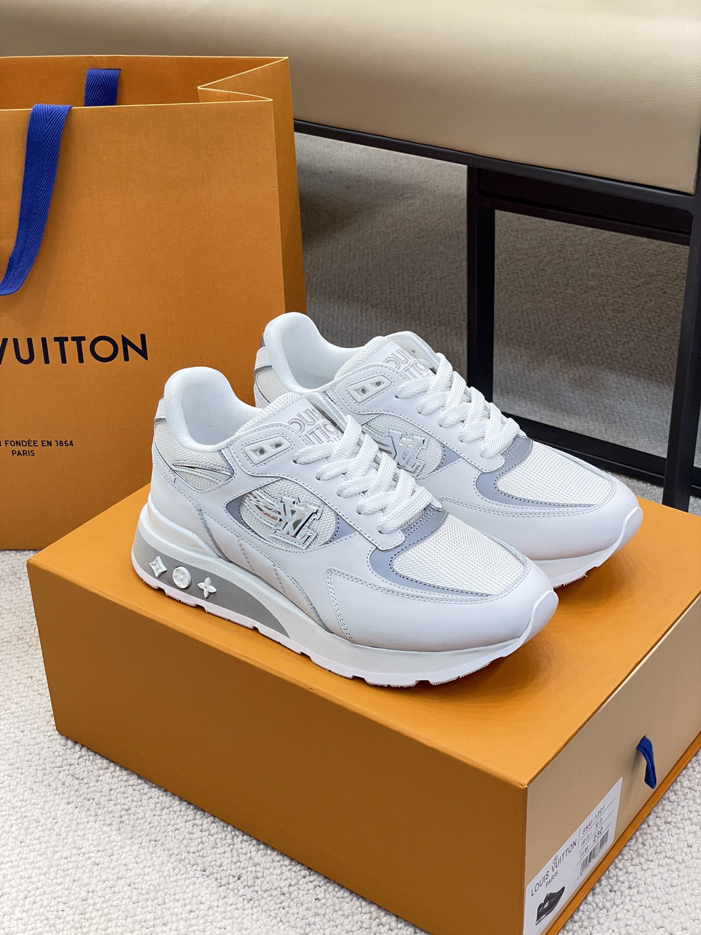l0*is V*t0n 2021 sneakers