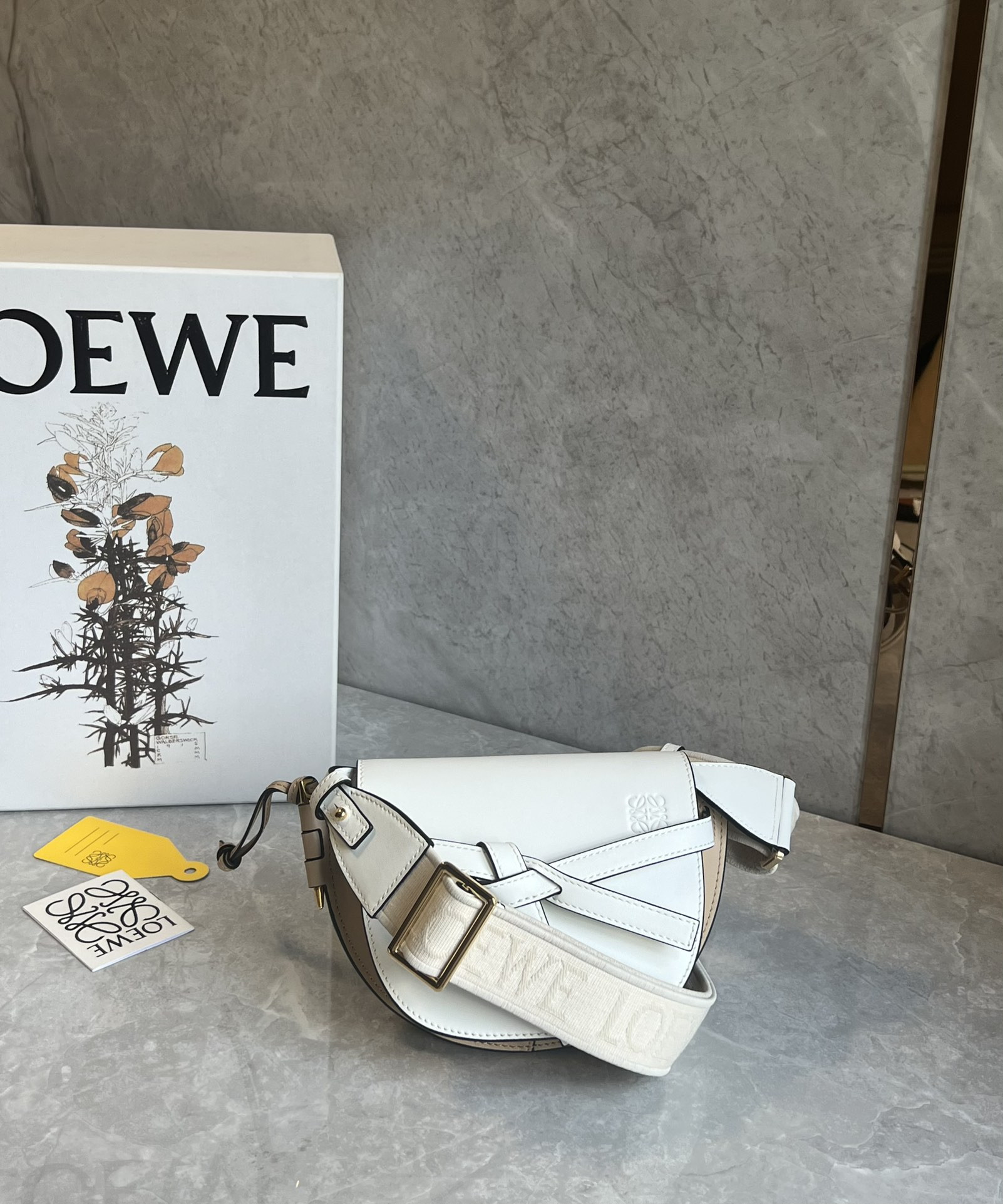 L0ew* mini puzzle gatedual bag-21*12.5*9cm