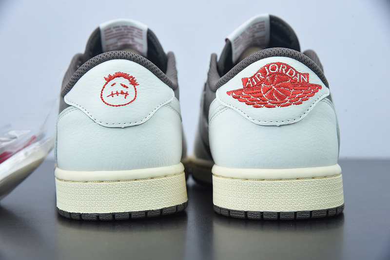 TRAVIS SCOTT X AIR JORDAN 1 LOW OG “REVERSE MOCHA” DM7866-162