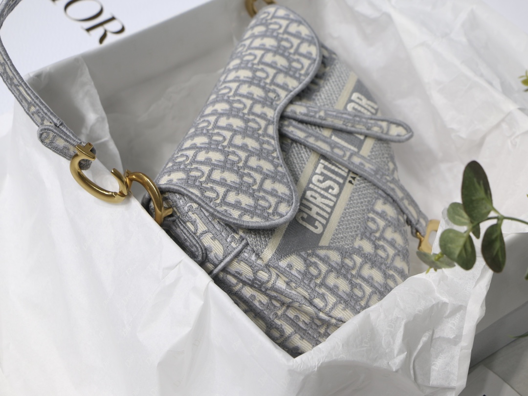 D*or saddle bag-25.5 x 20 x 6.5cm