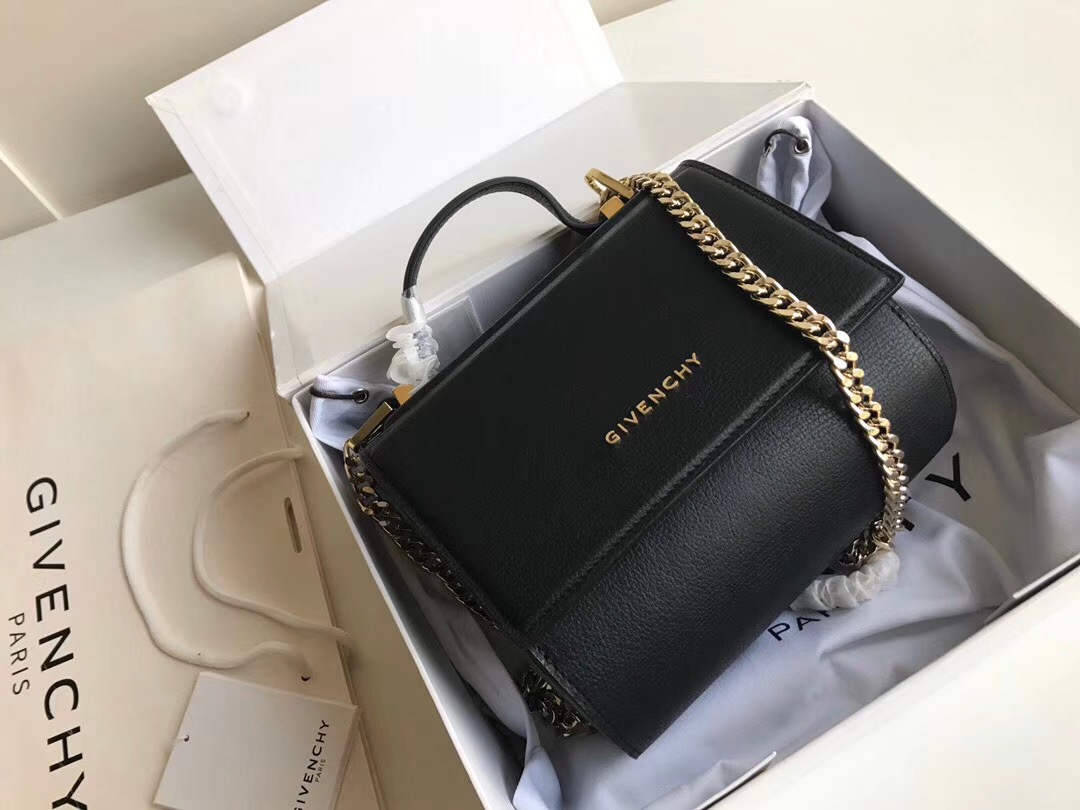 g1uenchy P*nd0ra bag-18cm