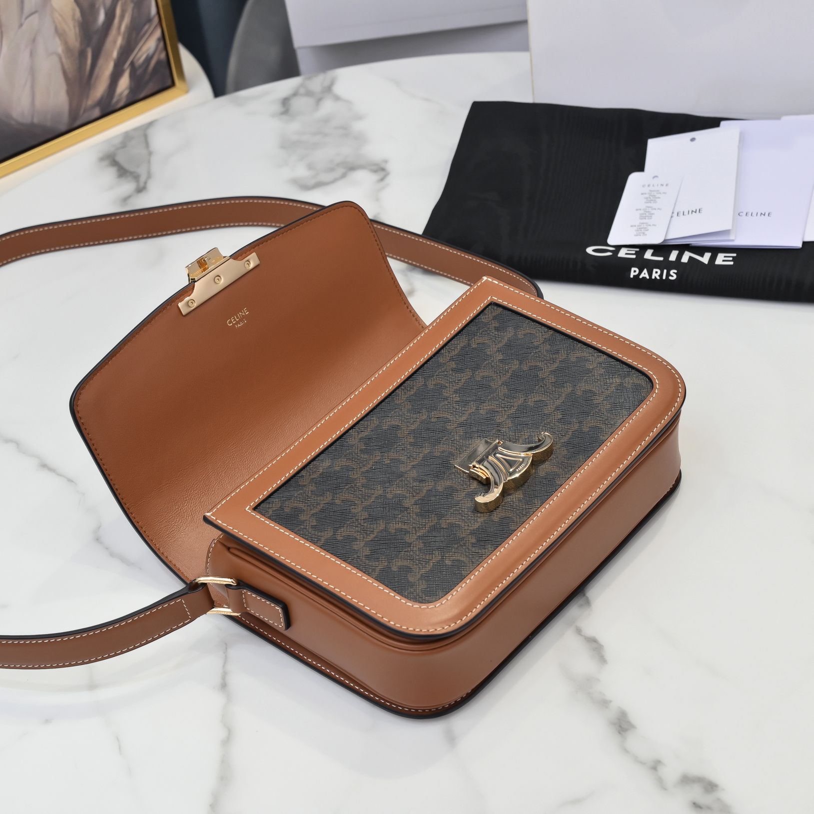 Celin Triomphe Shoulder Bag-22.5x16.5x7.5CM