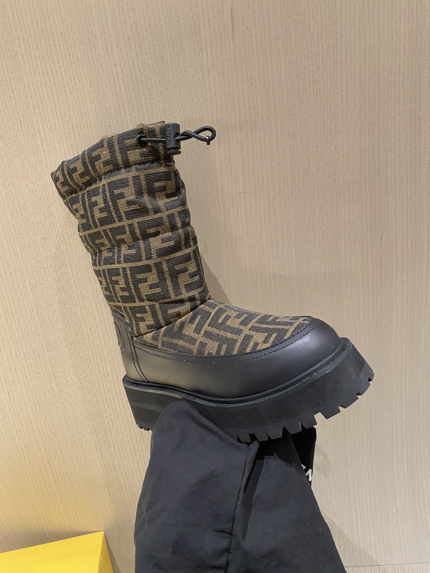 F**di boots