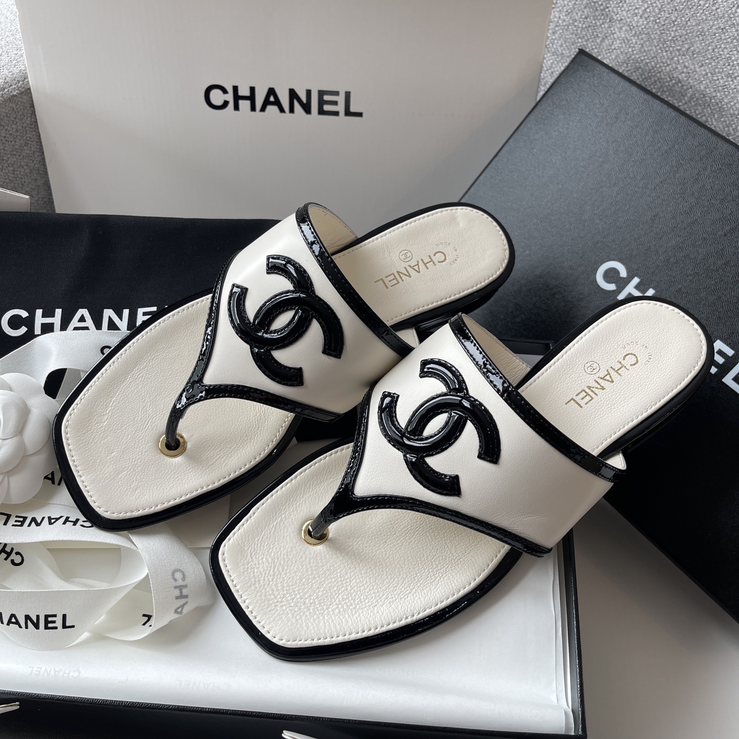 Ch@nel Lambskin Patent Calfskin CC Thong Sandals