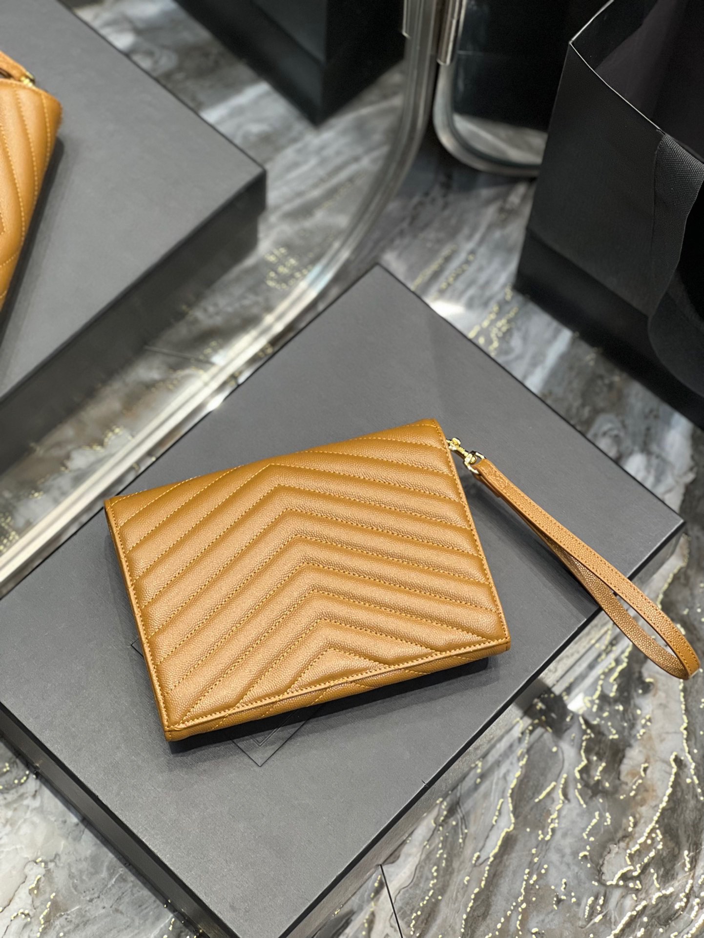 Y*L pouch-‎21×6×3cm