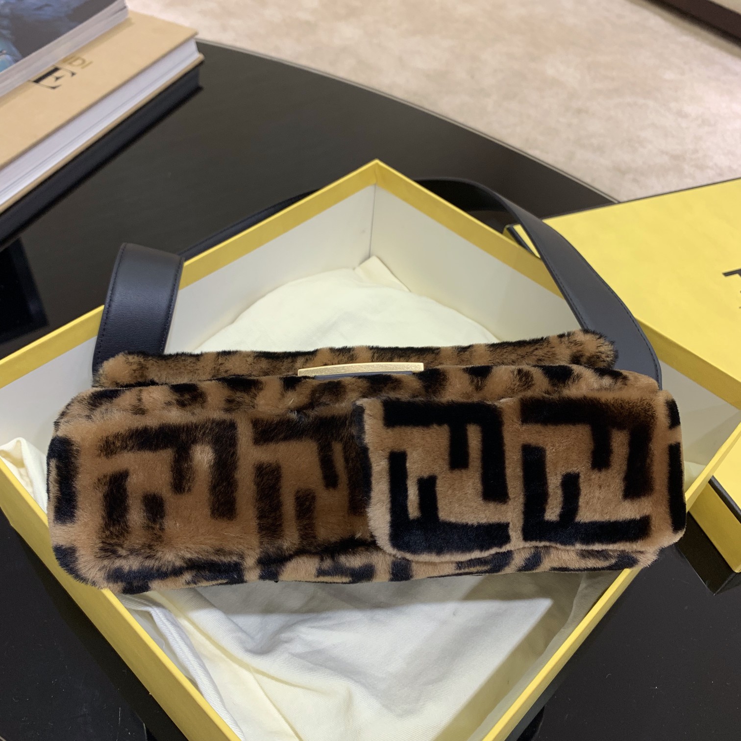 F**di medium baguette bag-26x15x4cm