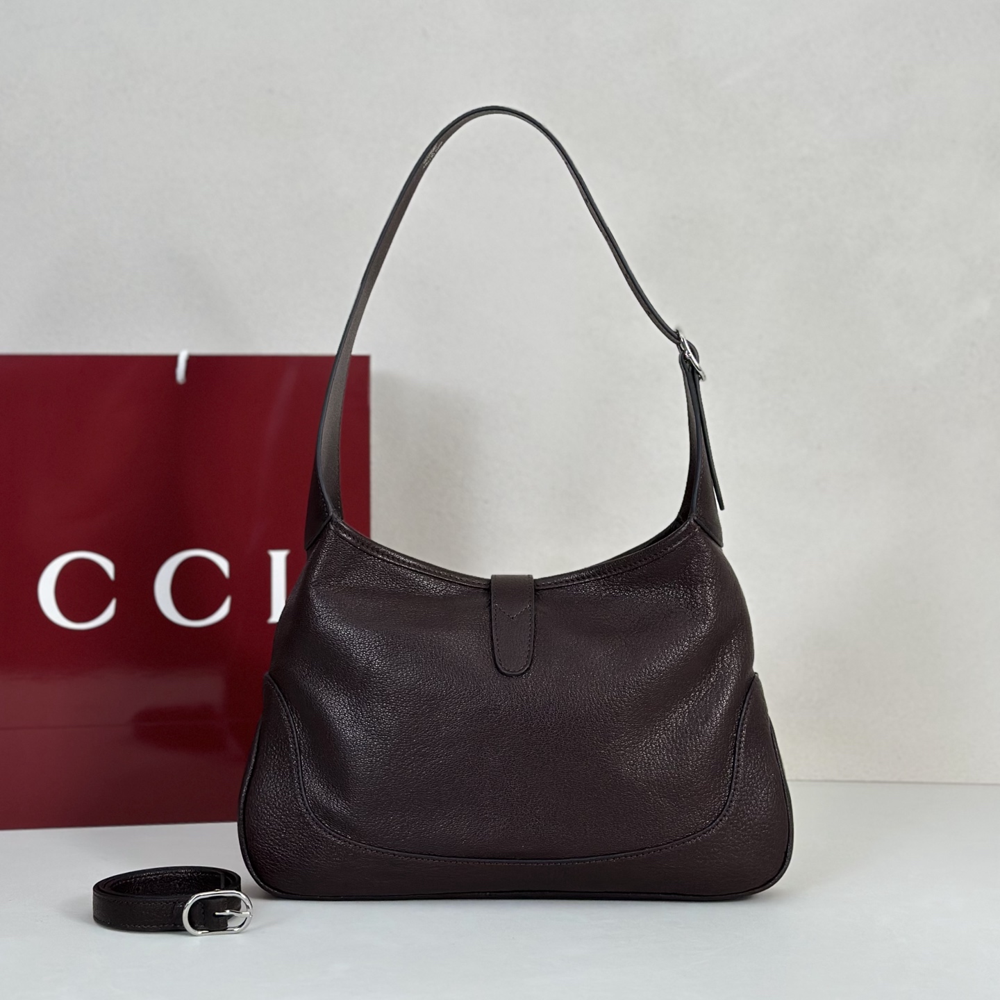 Gvc*1 Jackie Shoulder Bag In Brown Leather-31.5*21*5CM