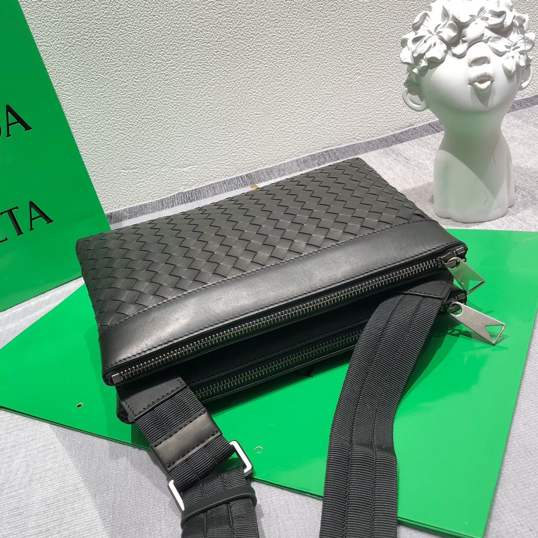 b0tt*ga Ven*ta shoulder bag -26*18*4cm