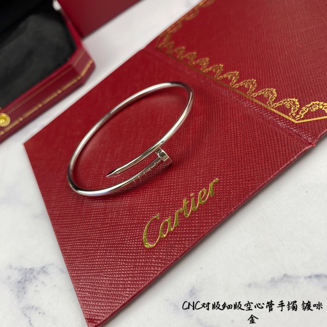 Ca*t*er bracelet