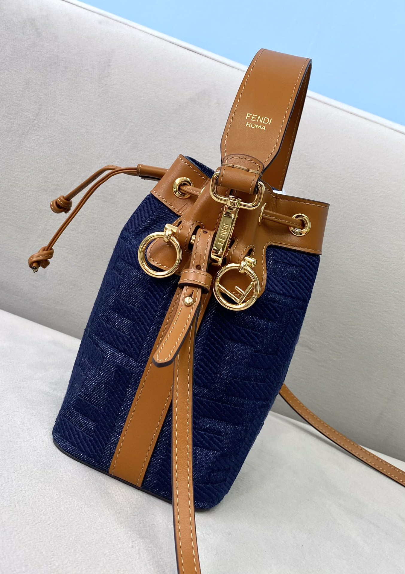 F**di mini mon tresor bag -12x18x10cm