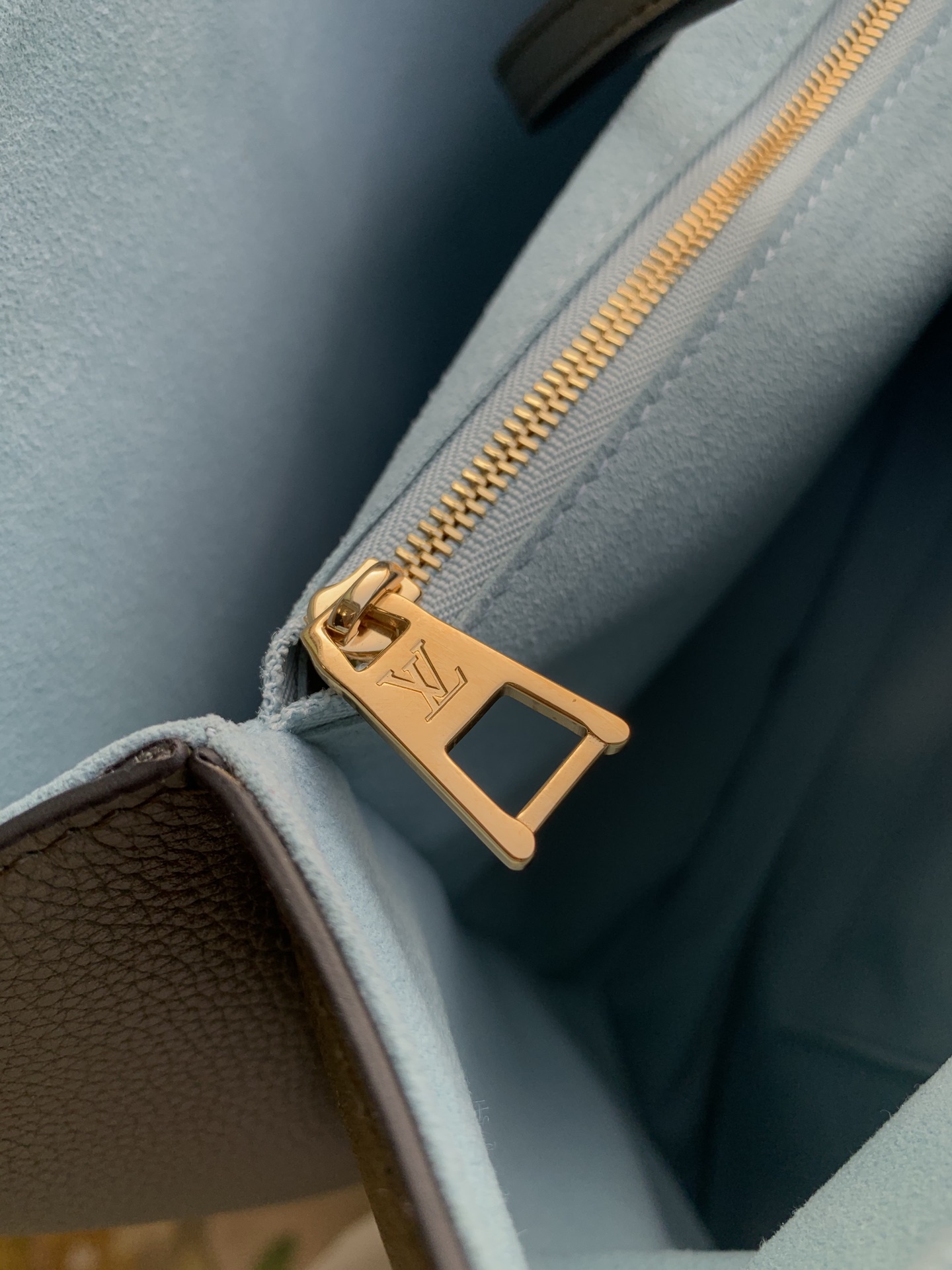 l0*is V*t0n lockme handbags m57345-42*28*15cm