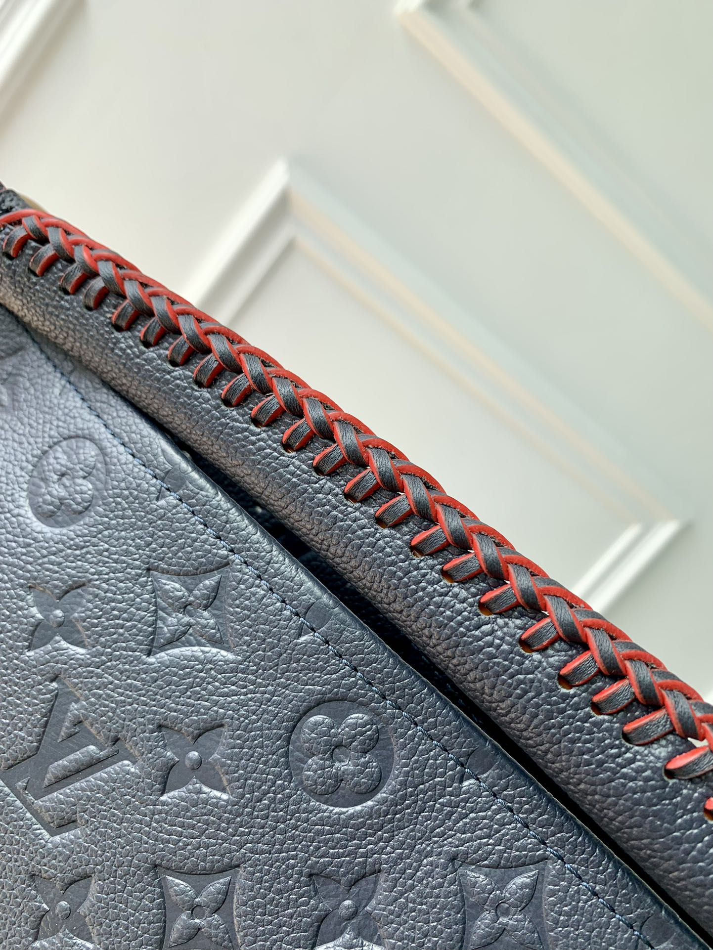 l0*is V*t0n artsy handbag-navy blue-47*32*22cm