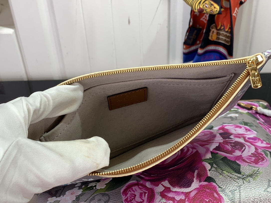 l0*is V*t0n neverfull m46102-32*29*17cm