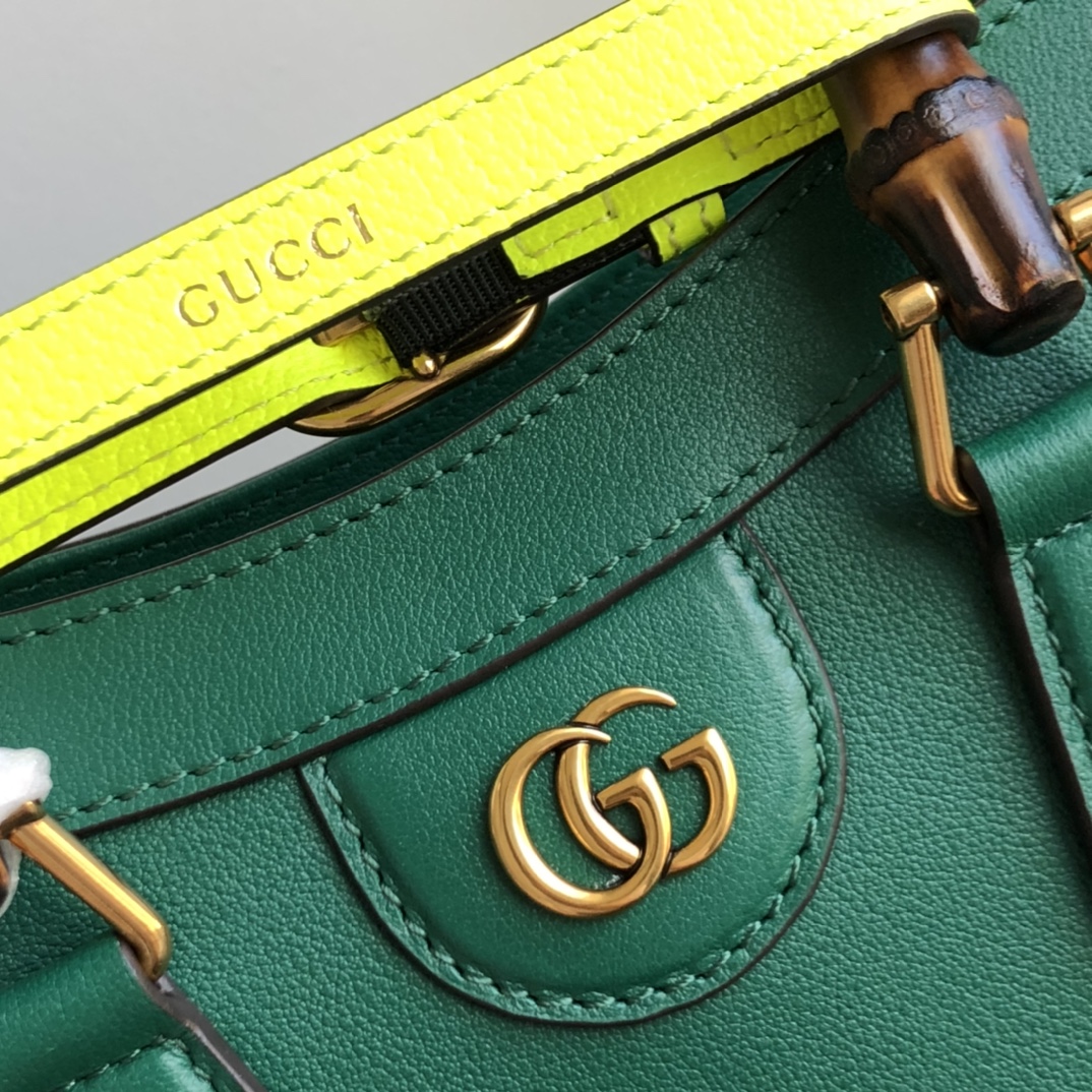 G*u*i diana top handbags