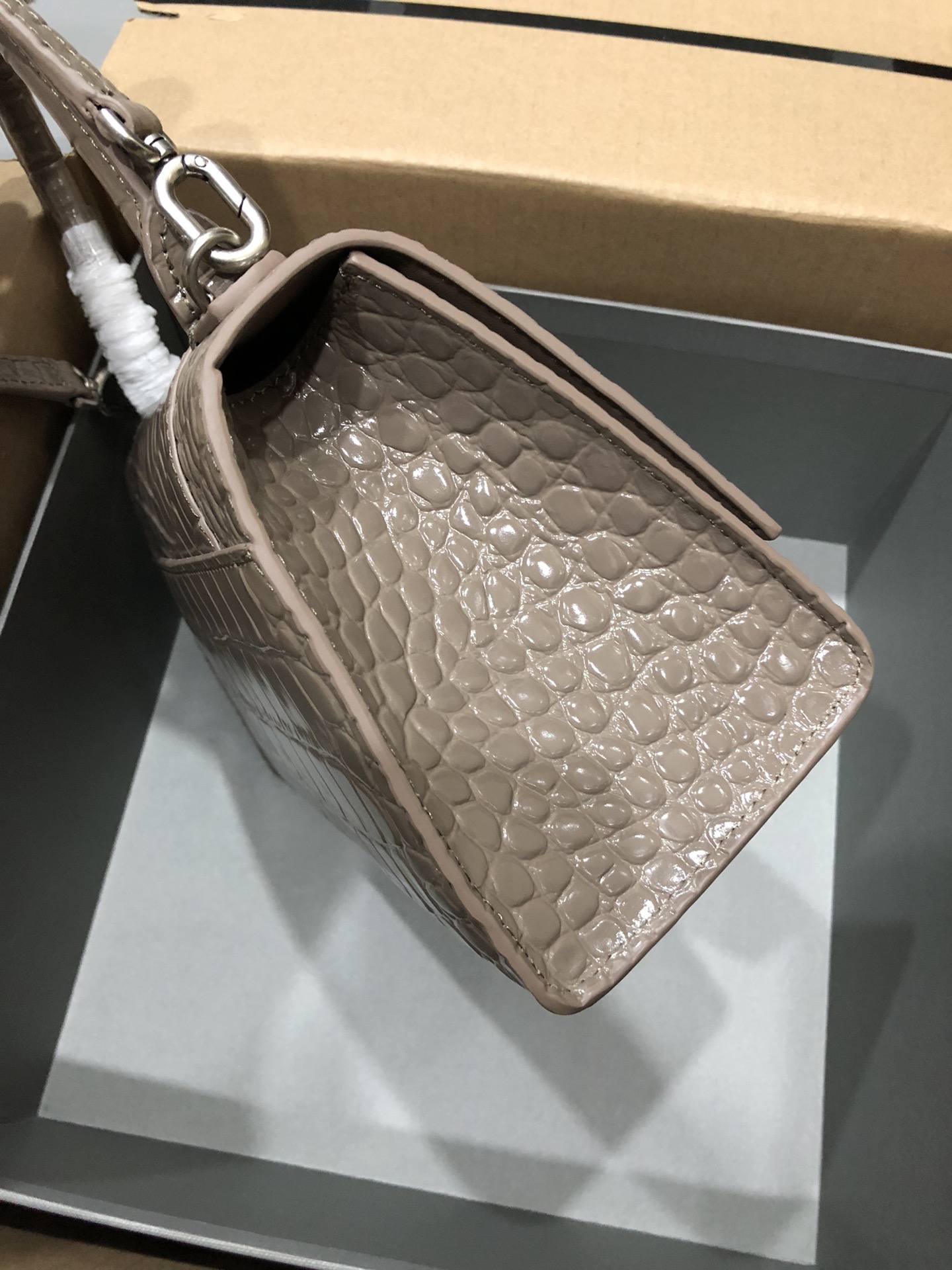 Ba*len*cia*ga hourglass bag-23x10x24cm
