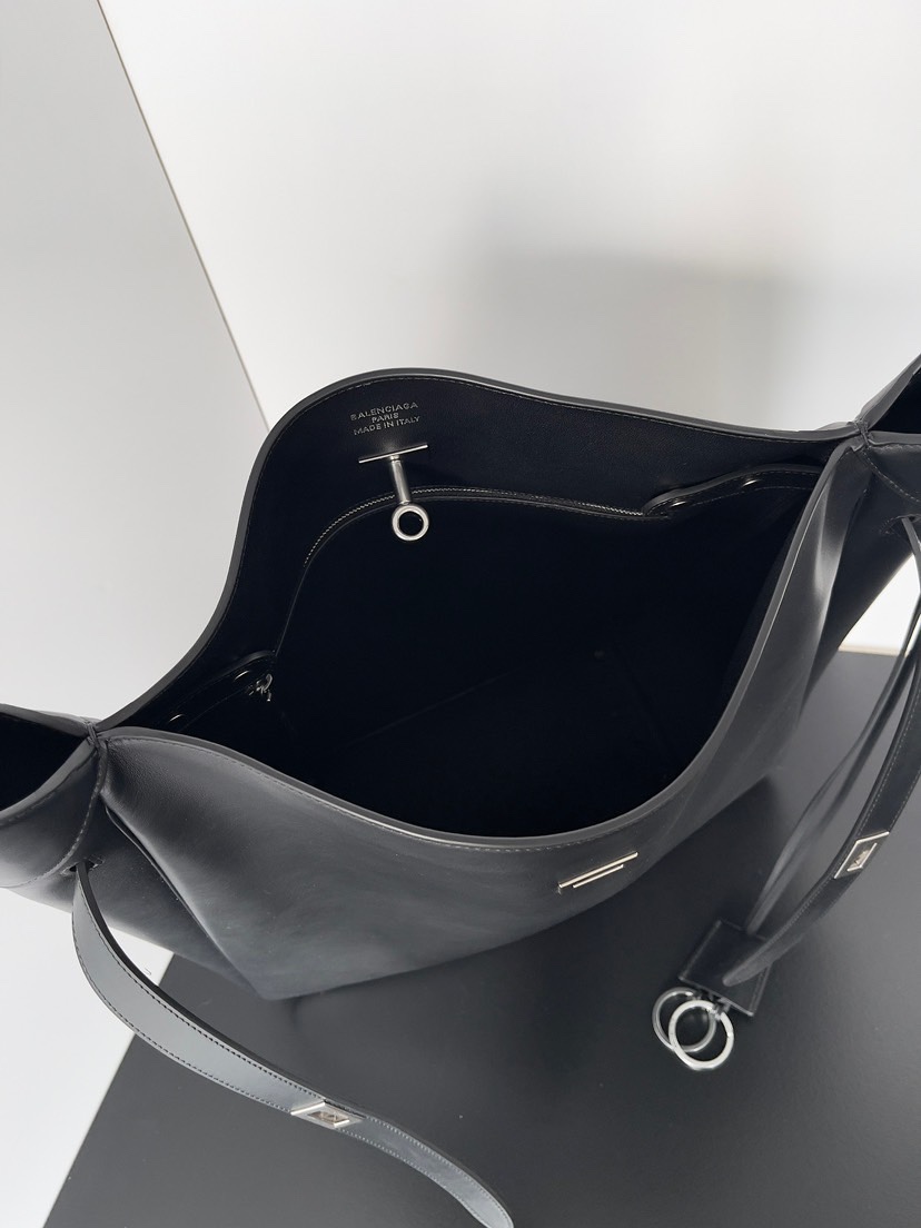 Balenciag Bel Air Shoulder Bag-43.9*39.8*15CM