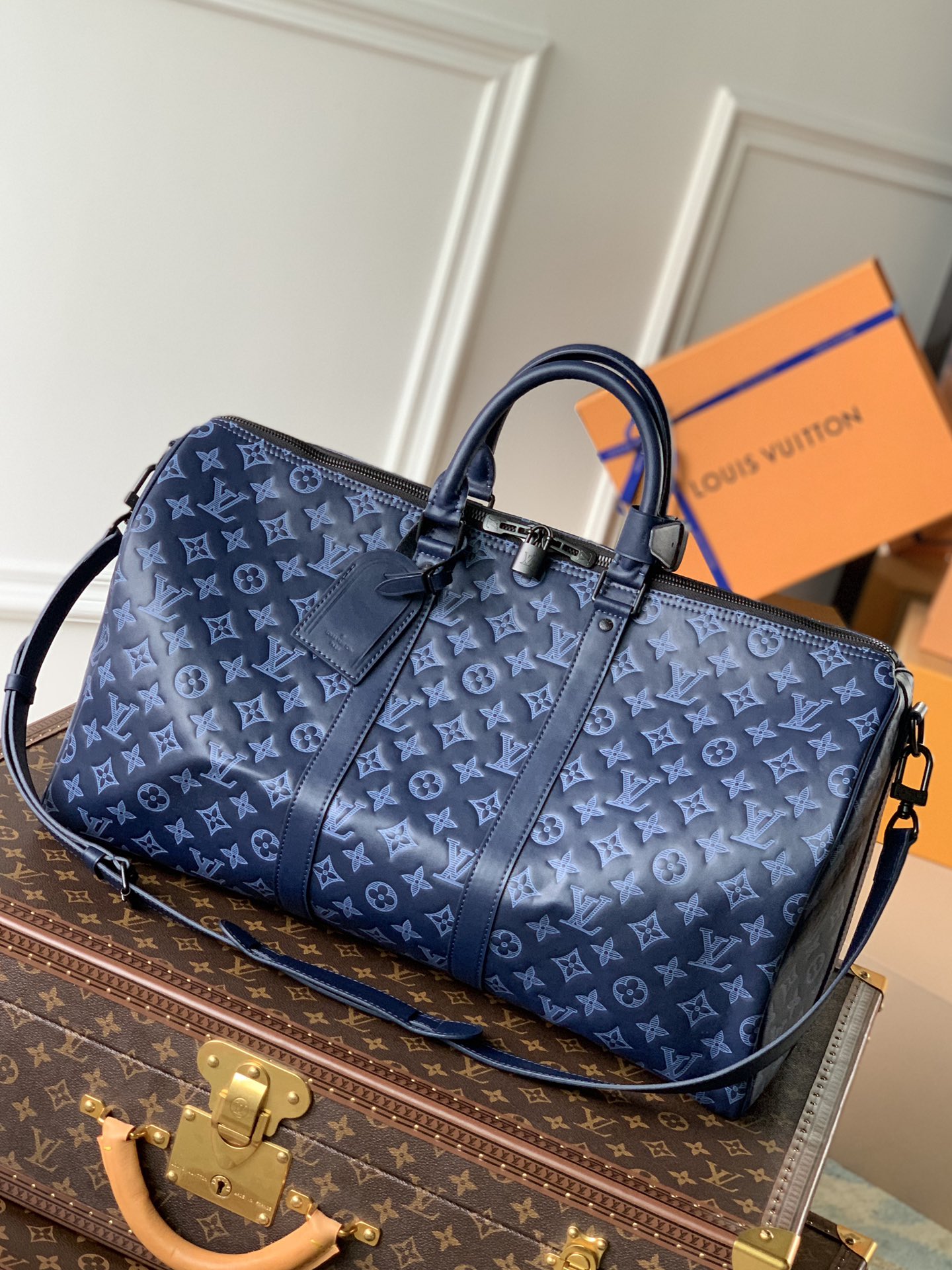 l0*is V*t0n keepall bandouliÈre 50-50 x 29 x 23cm