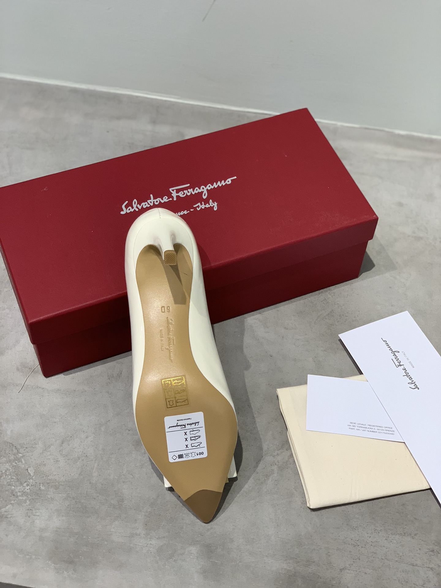 Salvatore Ferragamo-7CM