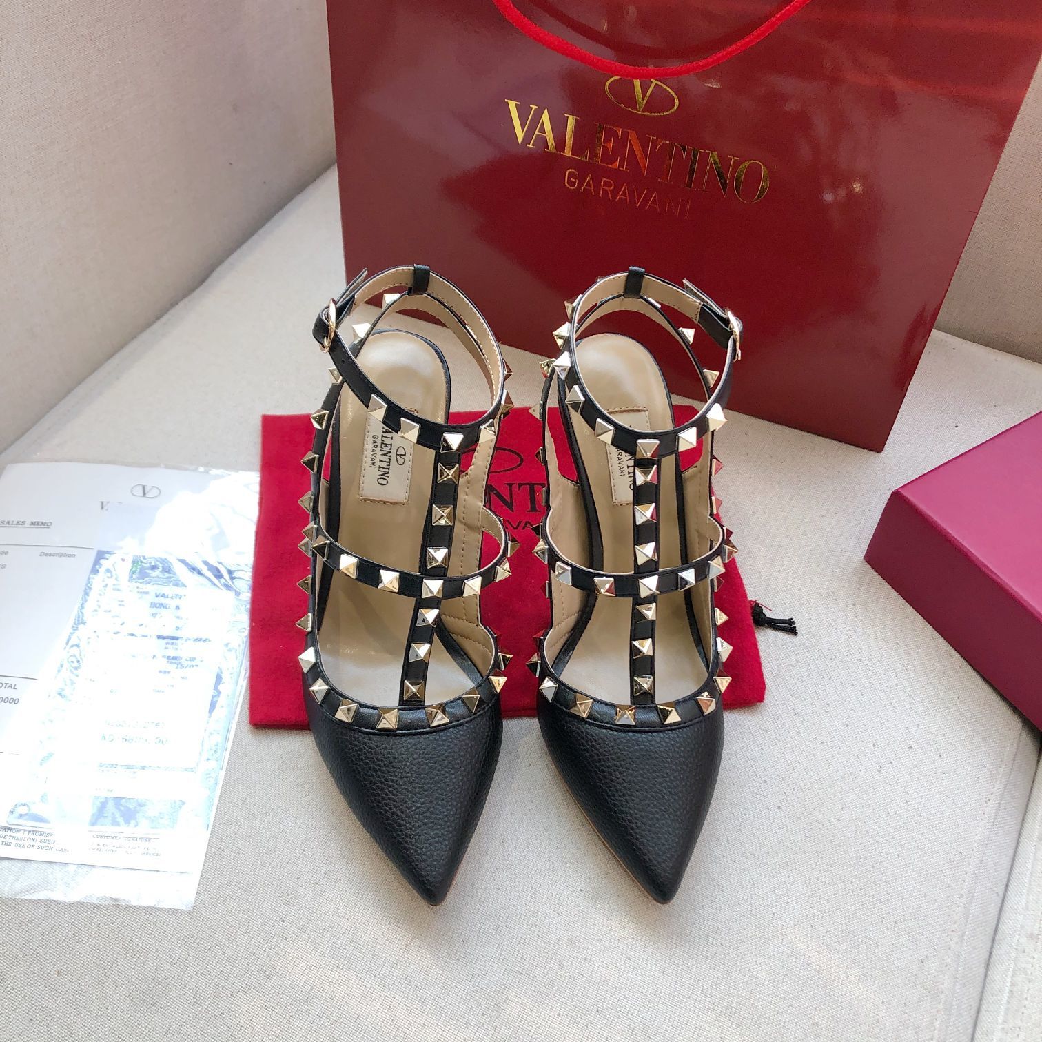 Va1e*ntin0 heels-patent leather-9.5cm