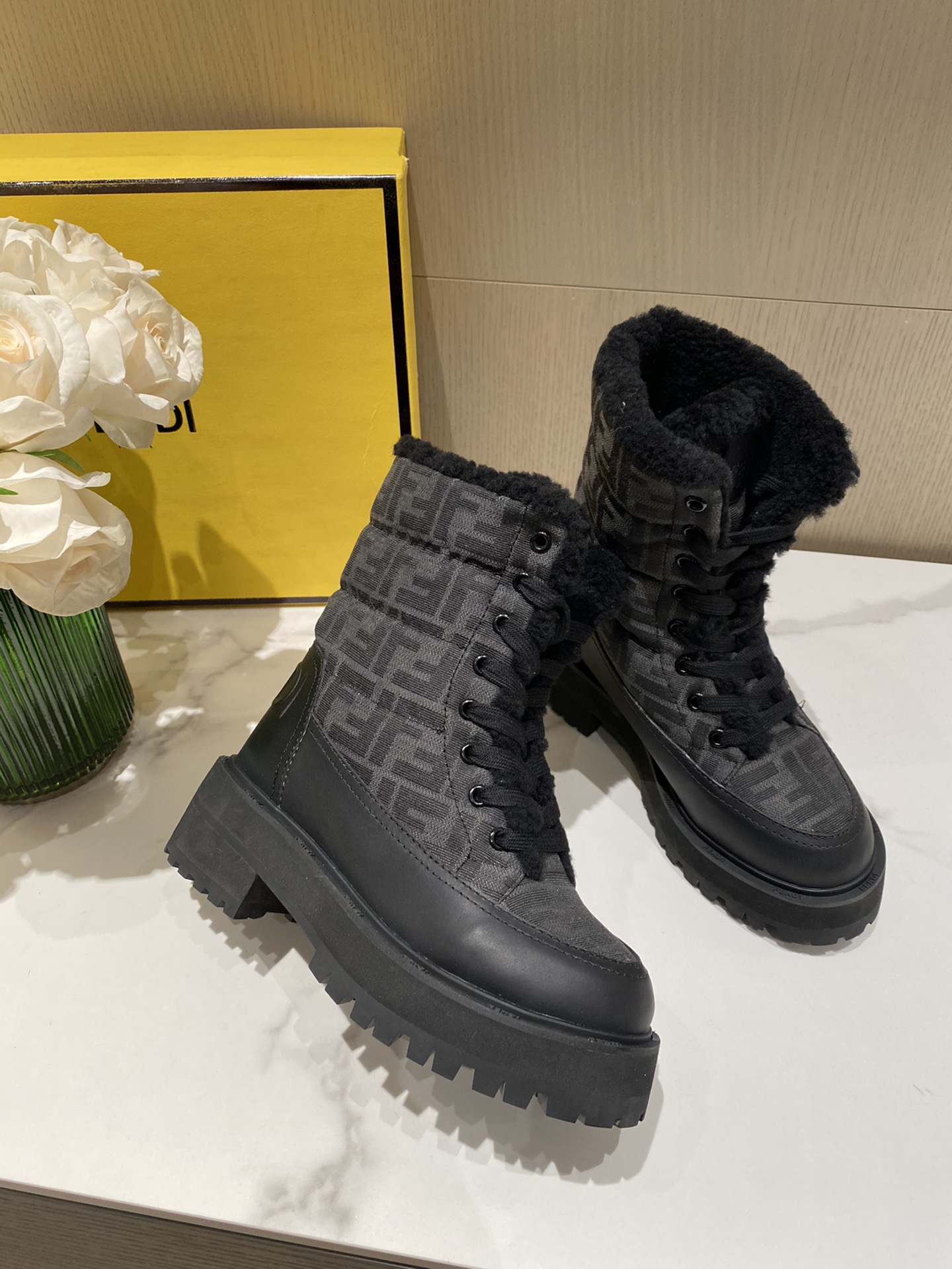 F**di boots