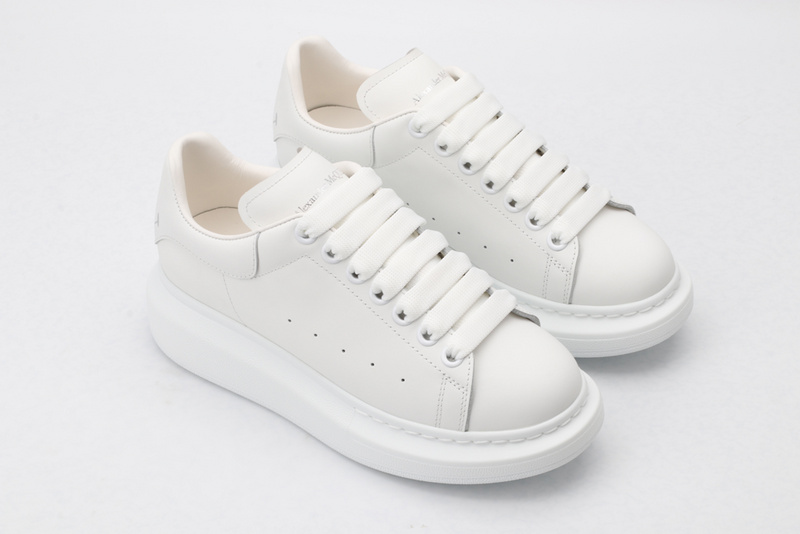 A1exa*der m*q*en sports shoes
