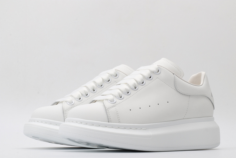 A1exa*der m*q*en sports shoes