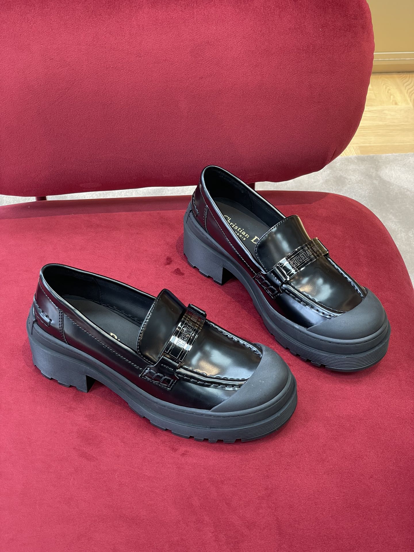 Pra*a loafers 2022ss