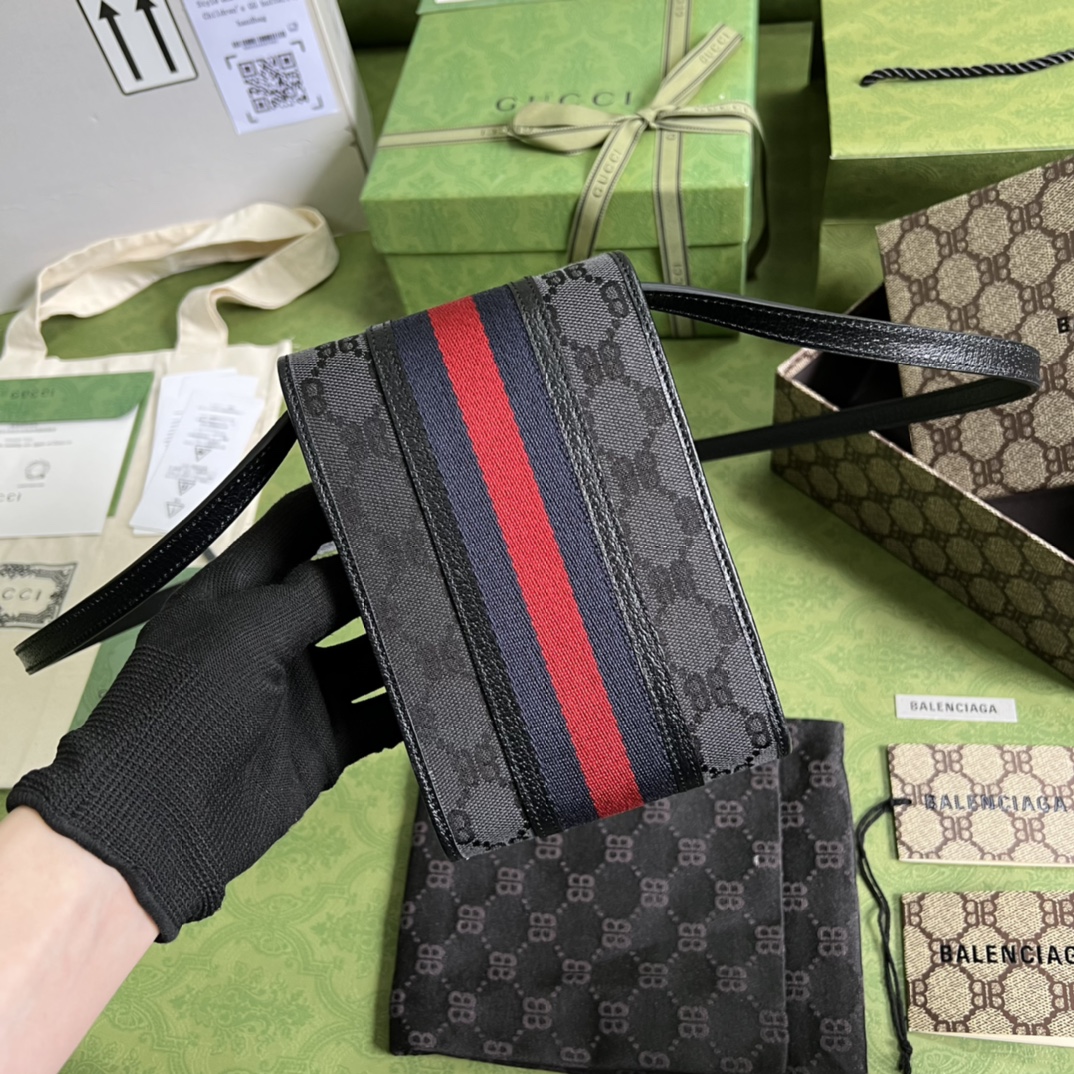 G*u*i&ba*len*cia*ga crossbody bag-11.5x18x3.5cm
