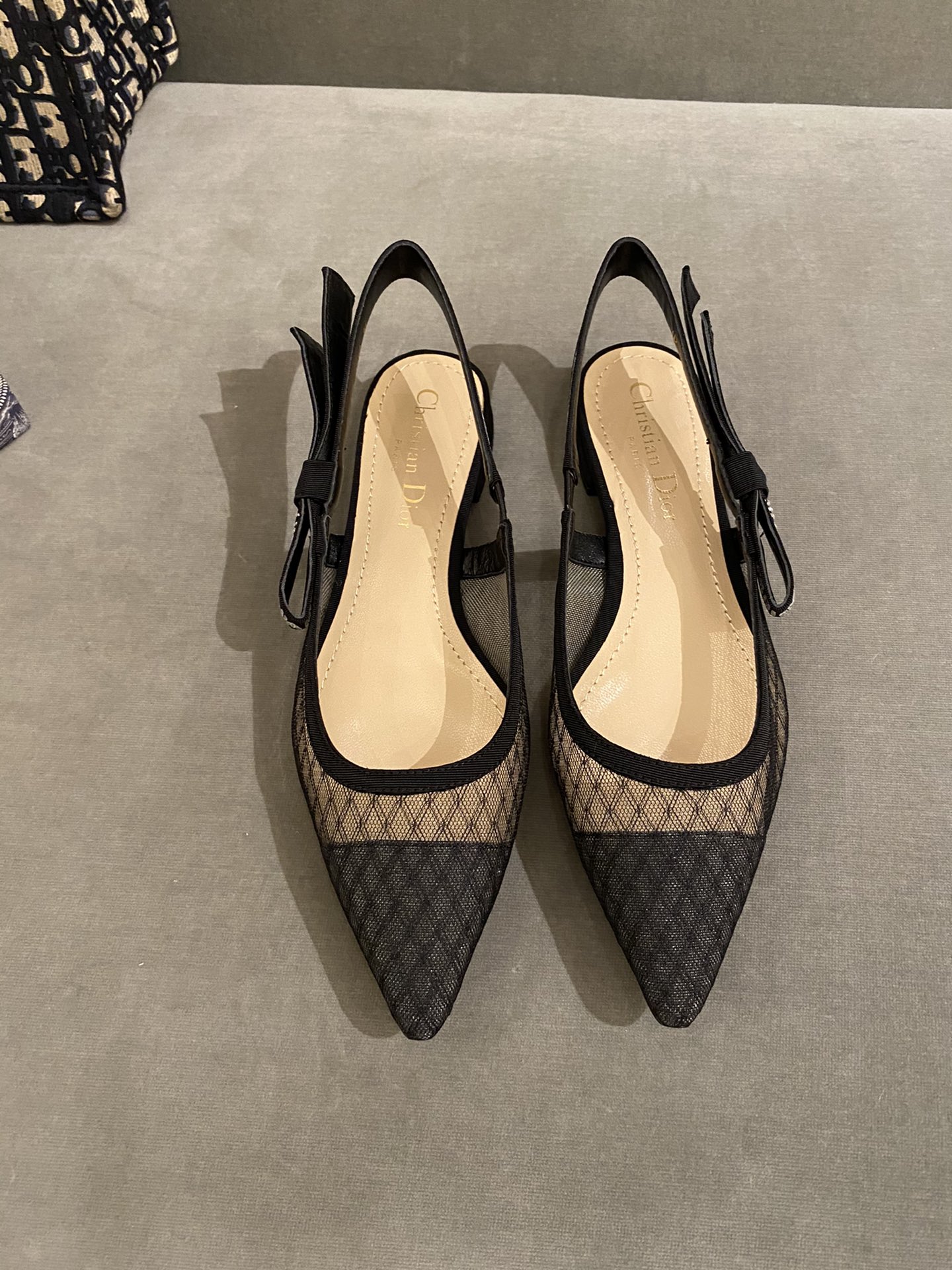 D*or flap shoes