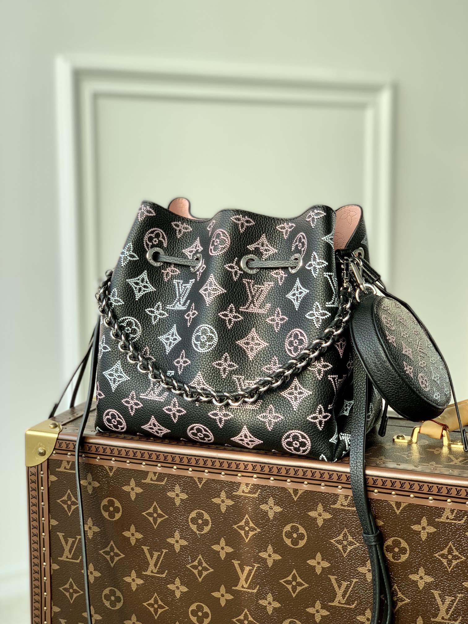 l0*is V*t0n bella tote bag-9 x 22 x 14cm