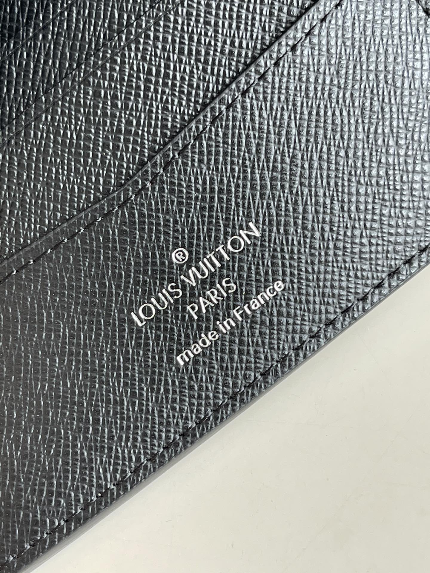 l0*is V*t0n slender wallet-m62294-11*9*2cm
