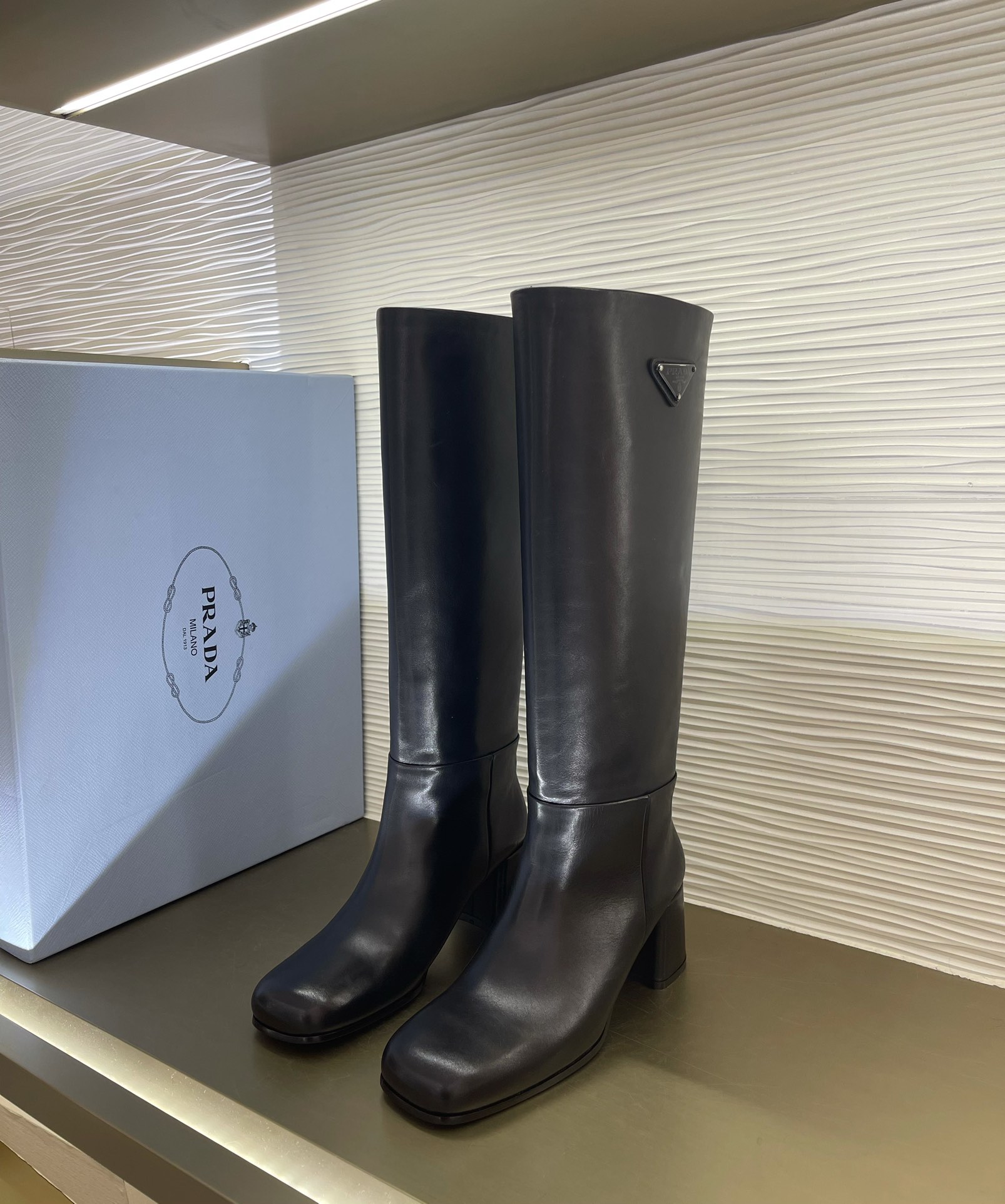 Pra*a 2022ss boots