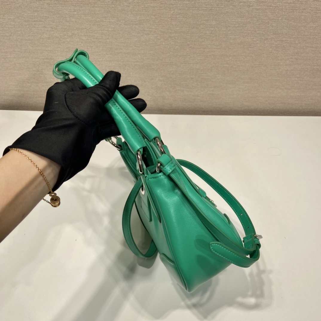 Pra*a moon handbags 1ba381-22.5*16*7.5cm