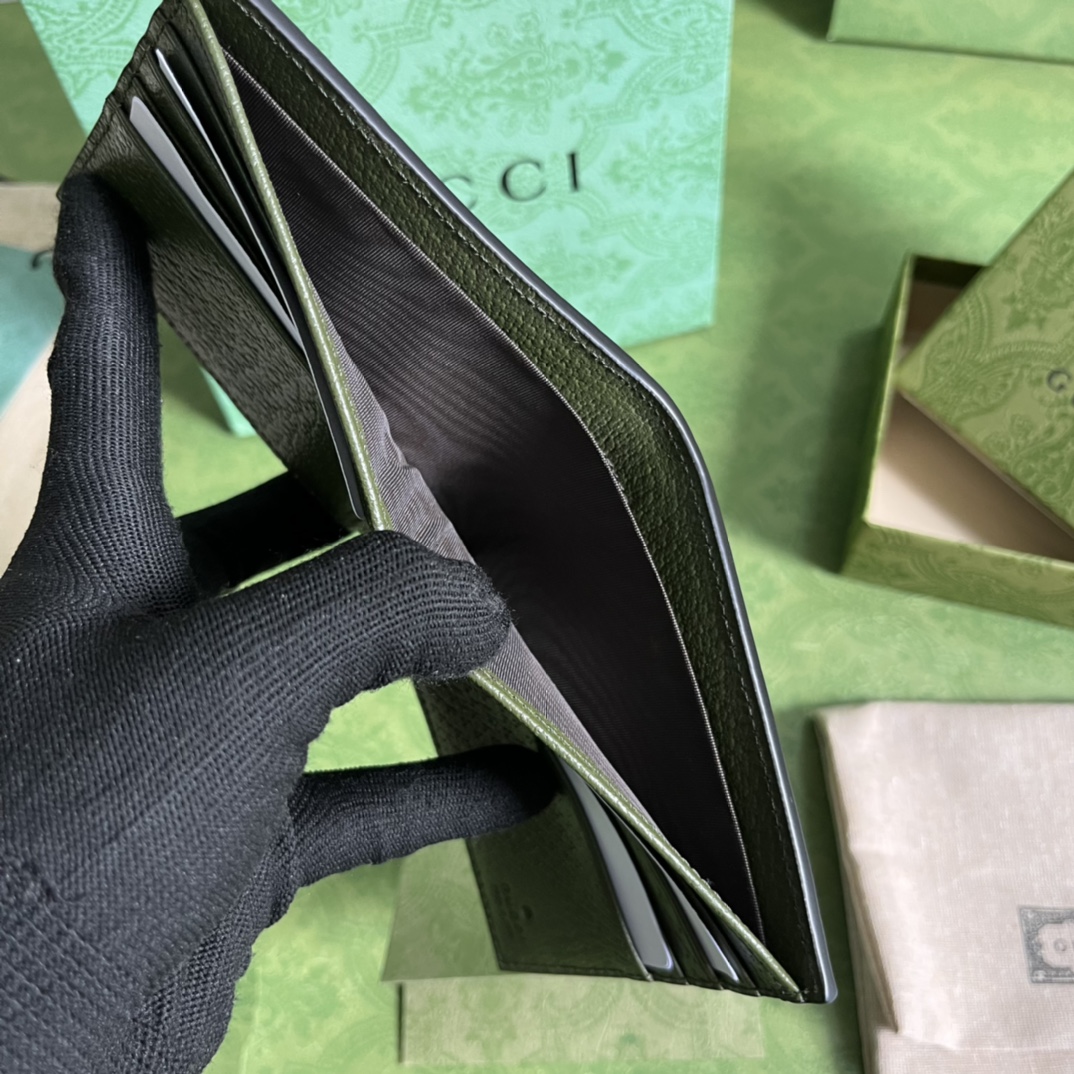 G*u*i wallet-11*9cm