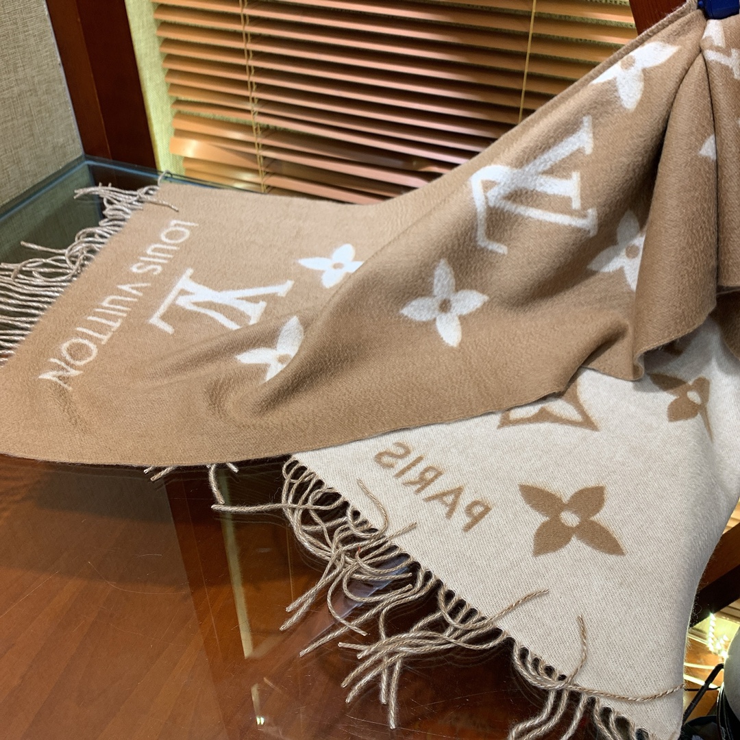 l0*is V*t0n scarf-191 x 46cm