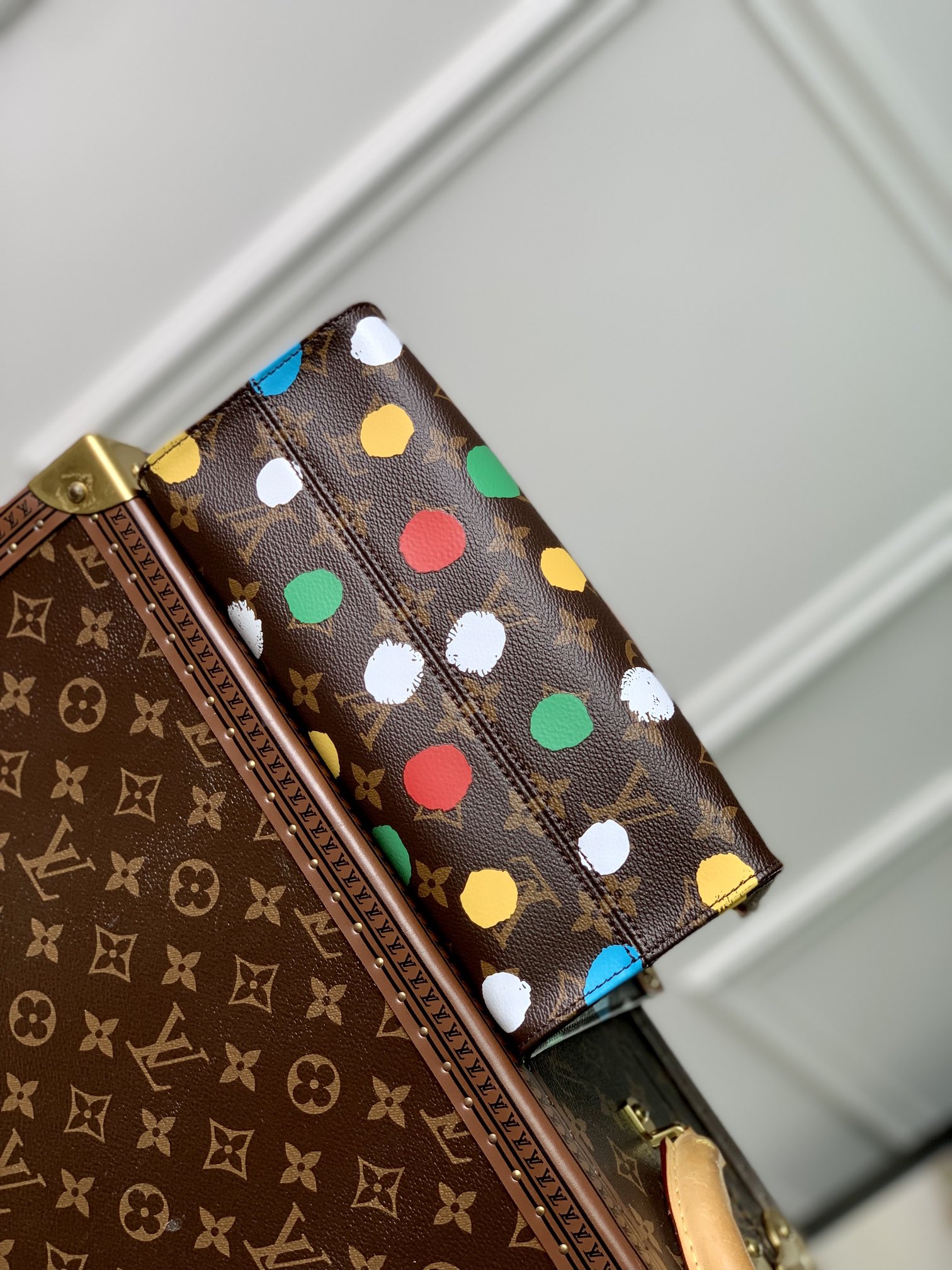 l0*is V*t0n x yk onthego handbag-25*19*11.5 cm