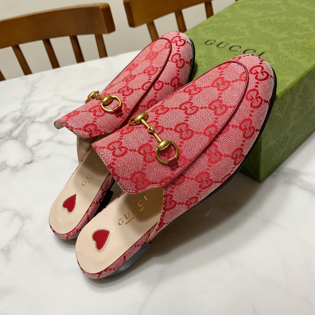 G*u*i loafers