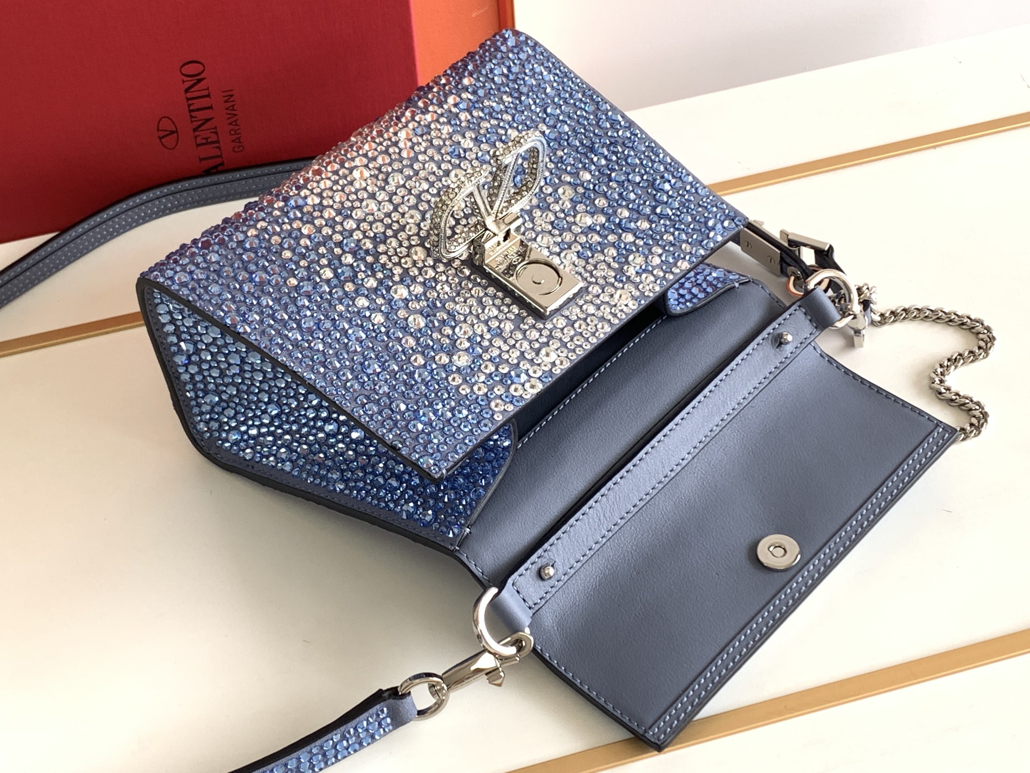 Va1e*ntin0 garavani vsling bags-19*13*9 cm