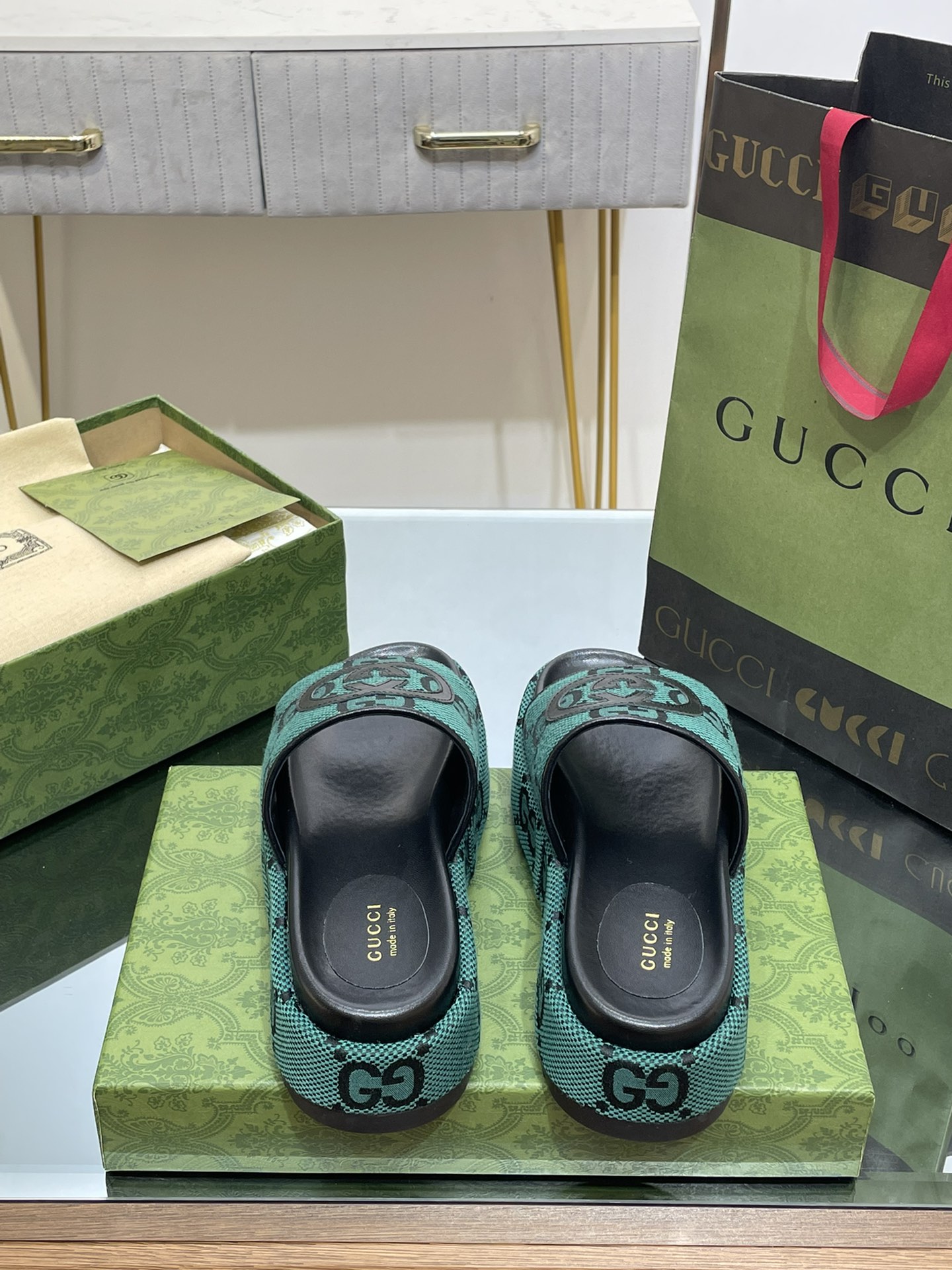 G*u*i slides(size35-43)